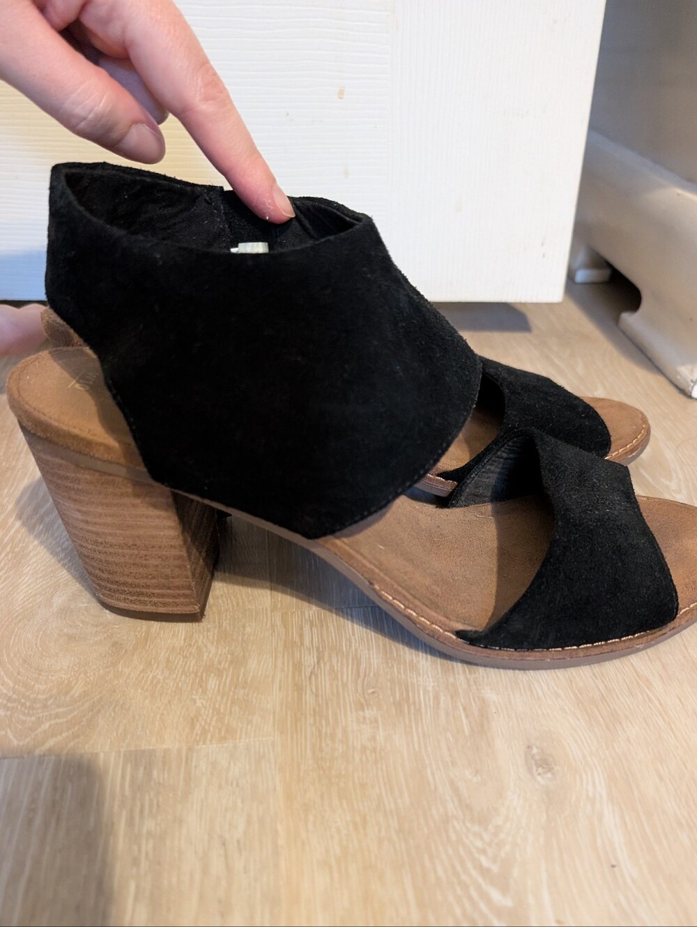 Toms Heels